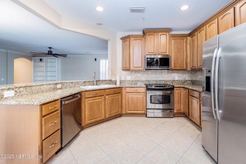 4480 Deerwood Lake Pw #232, Jacksonville, FL 32216