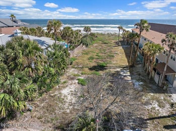 1039 Beach Ave, Atlantic Beach, FL 32233