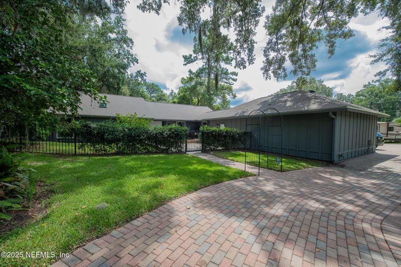 3268 Beauclerc Rd, Jacksonville, FL 32257