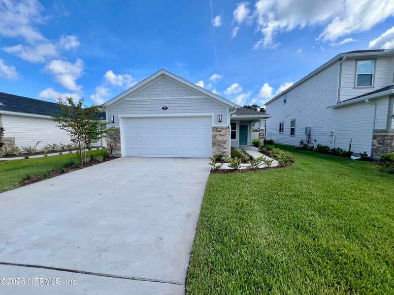 322 Boulder Ln, St Johns, FL 32259