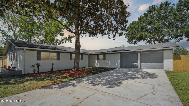 1073 Grove Park Ln, Orange Park, FL 32073