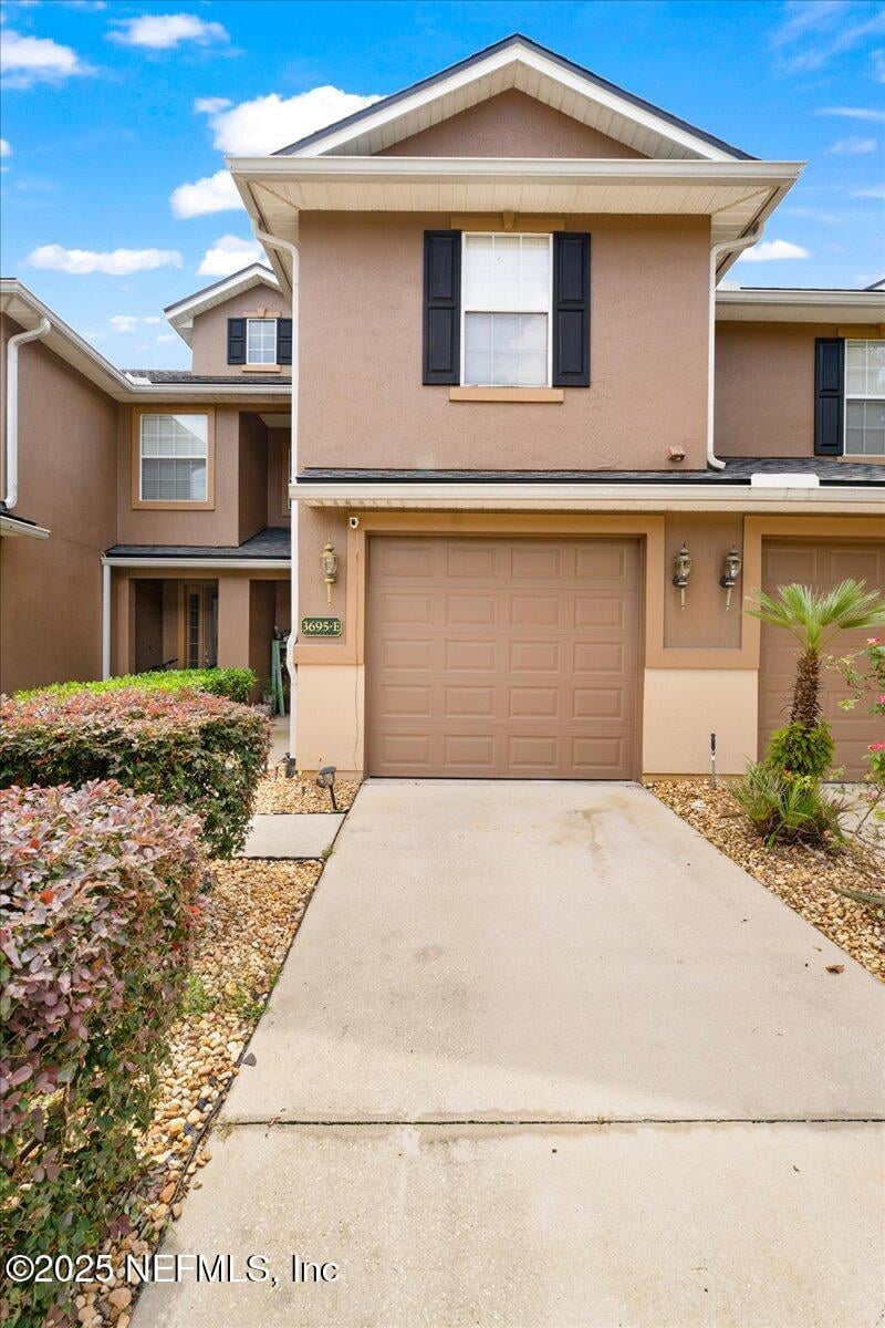 3695 Creswick Cir #16E, Orange Park, FL 32065
