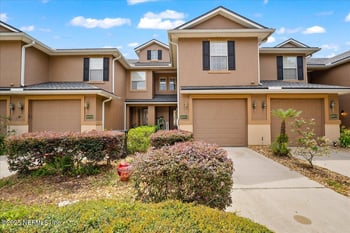 3695 Creswick Cir #16E, Orange Park, FL 32065