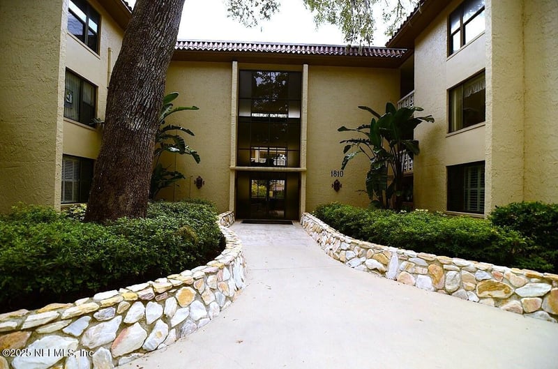 1810 Sevilla Blvd #202, Atlantic Beach, FL 32233