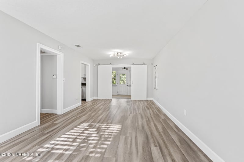 422 Tabor Dr, Jacksonville, FL 32216