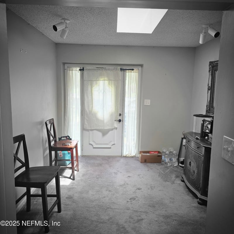 10596 Rutgers Rd, Jacksonville, FL 32218