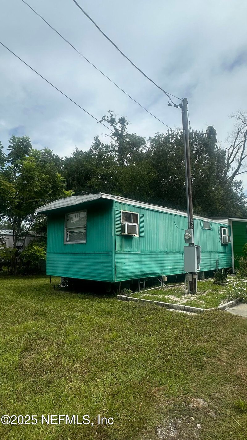 4250 Gilbert St, Jacksonville, FL 32207