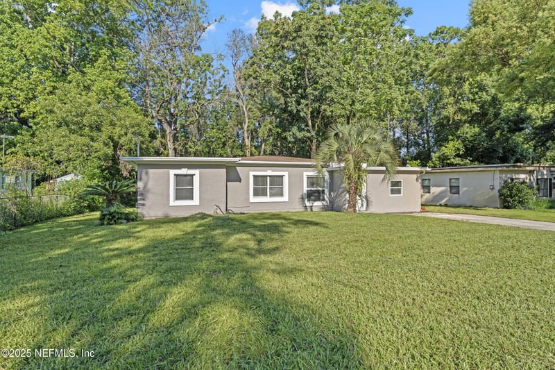 422 Tabor Dr, Jacksonville, FL 32216