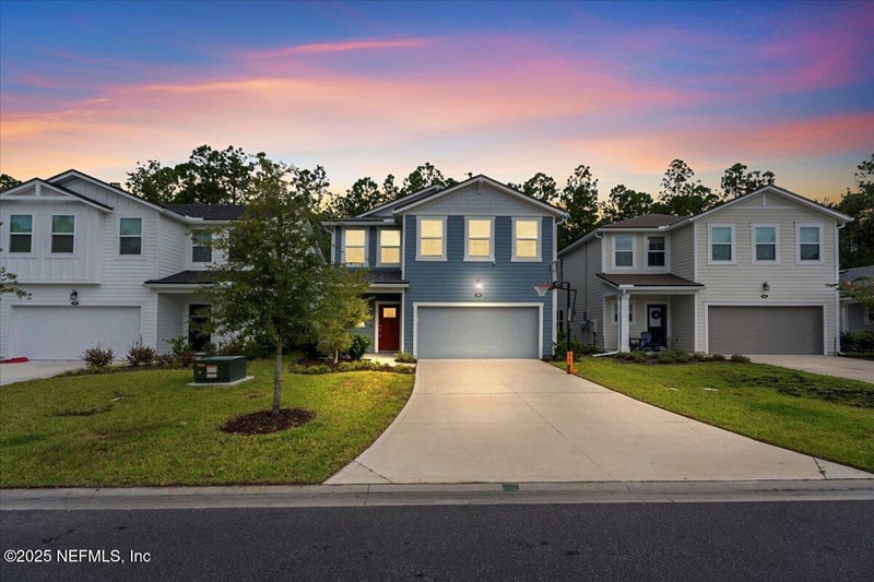 160 Meadow Creek Dr, St Johns, FL 32259