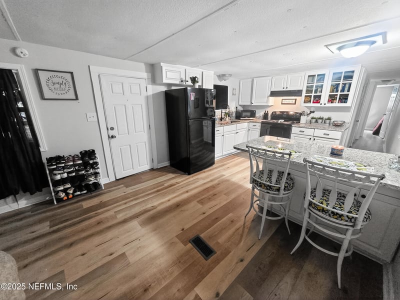 9332 Cedar Rd, Macclenny, FL 32063