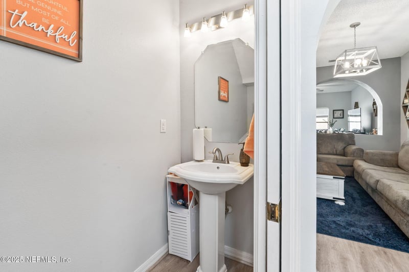 5340 Brighton Park Ln, Jacksonville, FL 32210