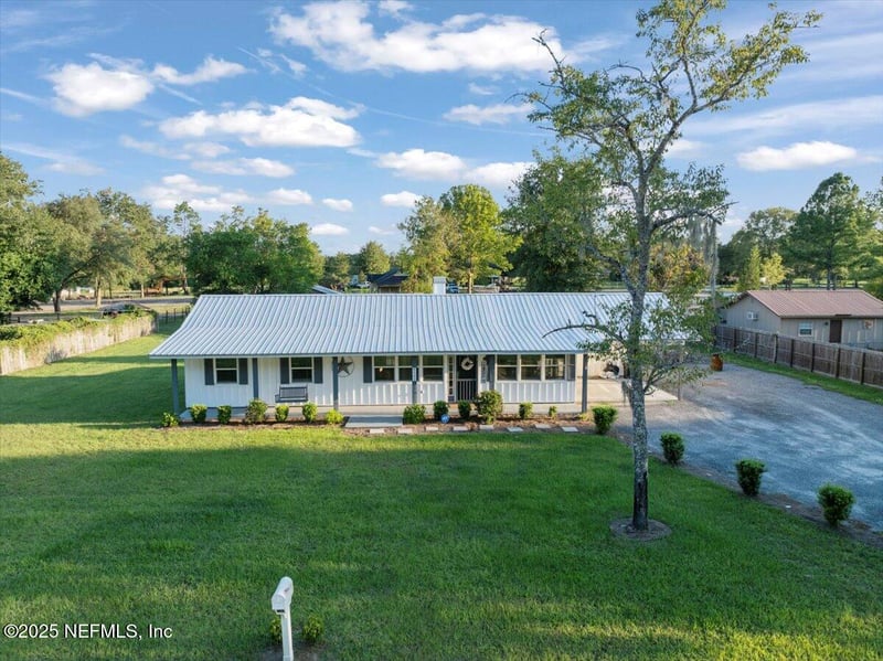 6582 Hamilton Crews Rd, Macclenny, FL 32040