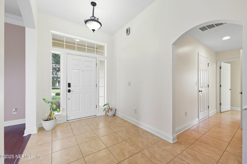 105 Castlegate Ln, St Johns, FL 32259