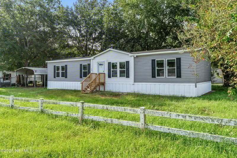 718 Eagle Dr, Macclenny, FL 32063