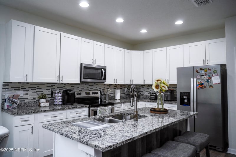 6634 Barnes Rd, Jacksonville, FL 32216