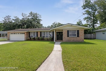 2806 Annette Cir, Jacksonville, FL 32216