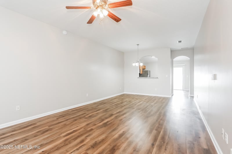 8583 Julia Marie Cir, Jacksonville, FL 32210