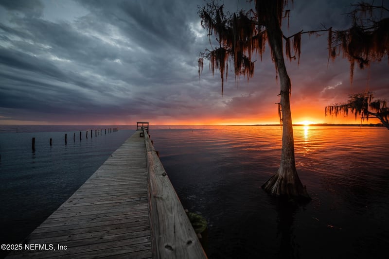 806 Paradise Blvd, Georgetown, FL 32139