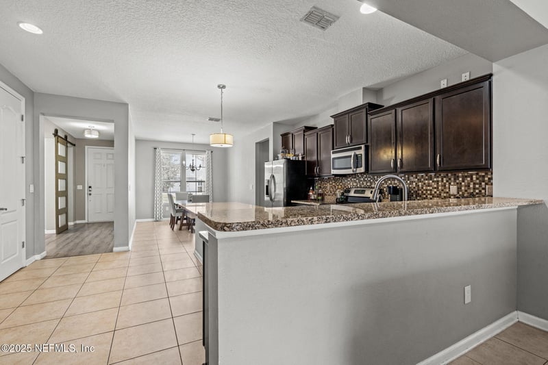 15901 Lexington Park Blvd, Jacksonville, FL 32218