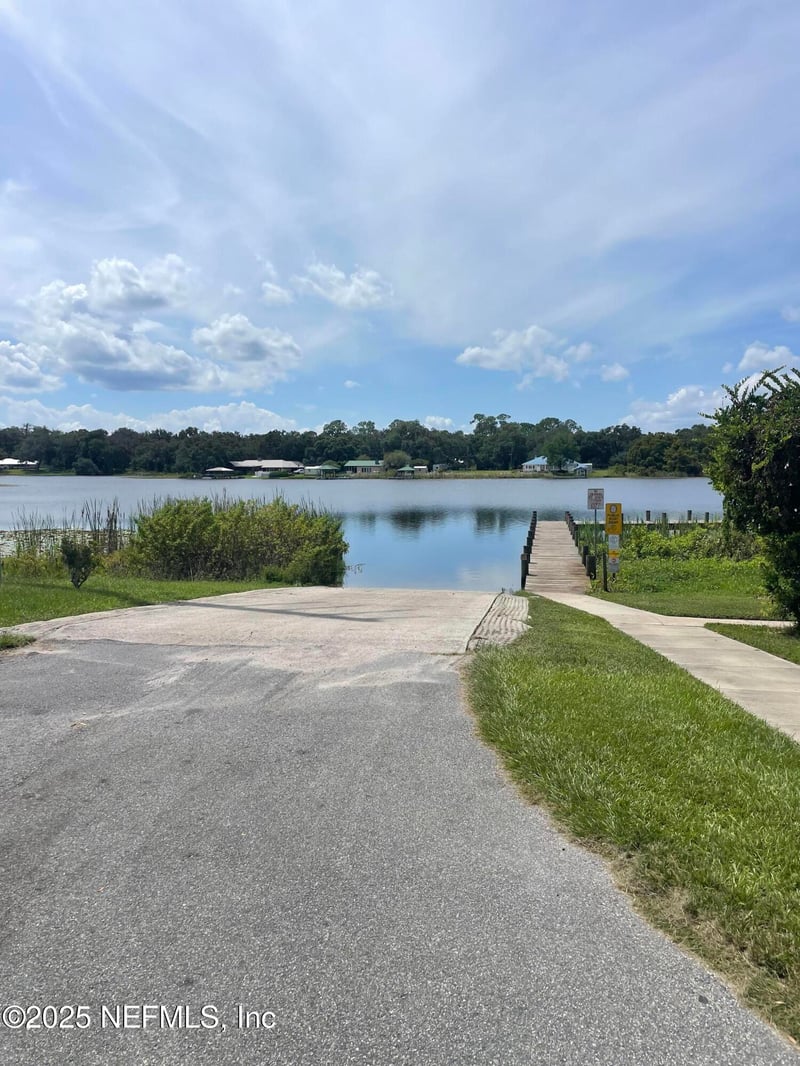 128 Cedar St, Crescent, FL 32112