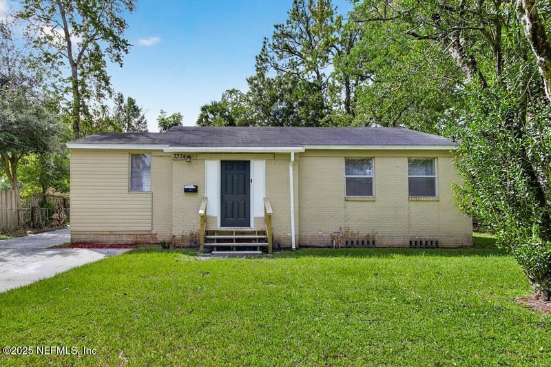 3374 Seville St, Jacksonville, FL 32207