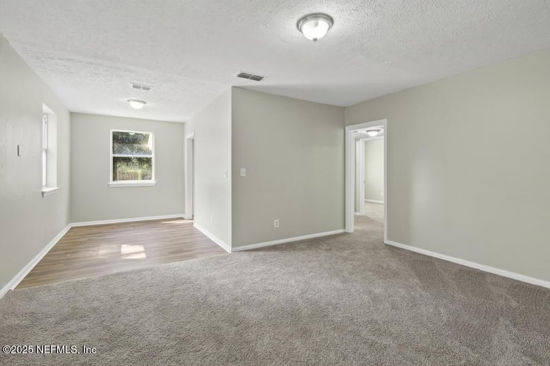 3374 Seville St, Jacksonville, FL 32207