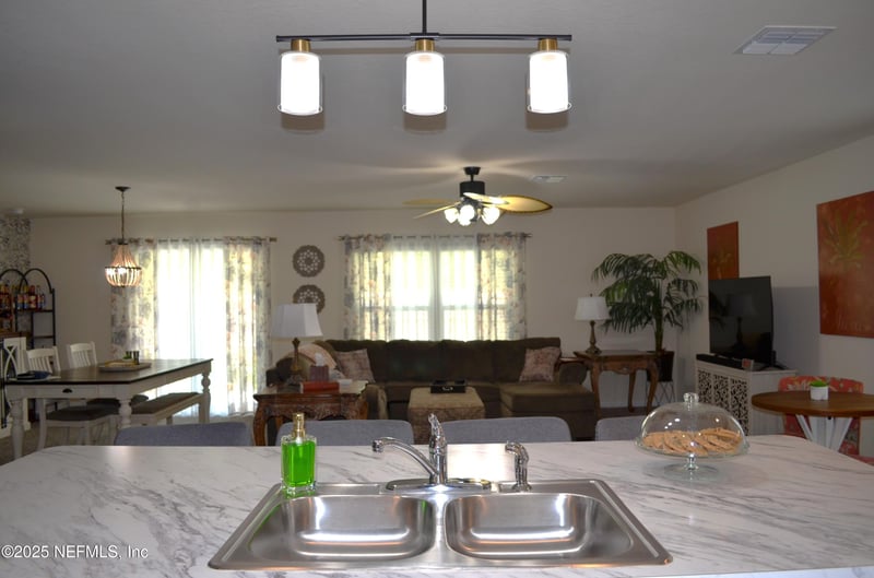 35 Putter Dr, Palm Coast, FL 32164