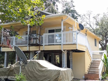 215 Maltas Ave, Interlachen, FL 32148