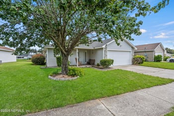 2257 Pierce Arrow Dr, Jacksonville, FL 32246