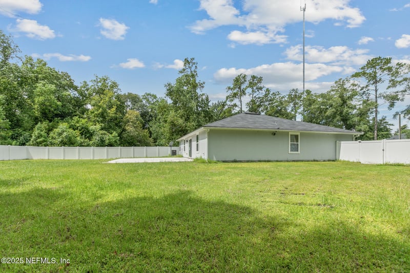 8882 Hogan Rd, Jacksonville, FL 32216