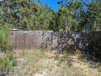 442 Akron St, Interlachen, FL 32148