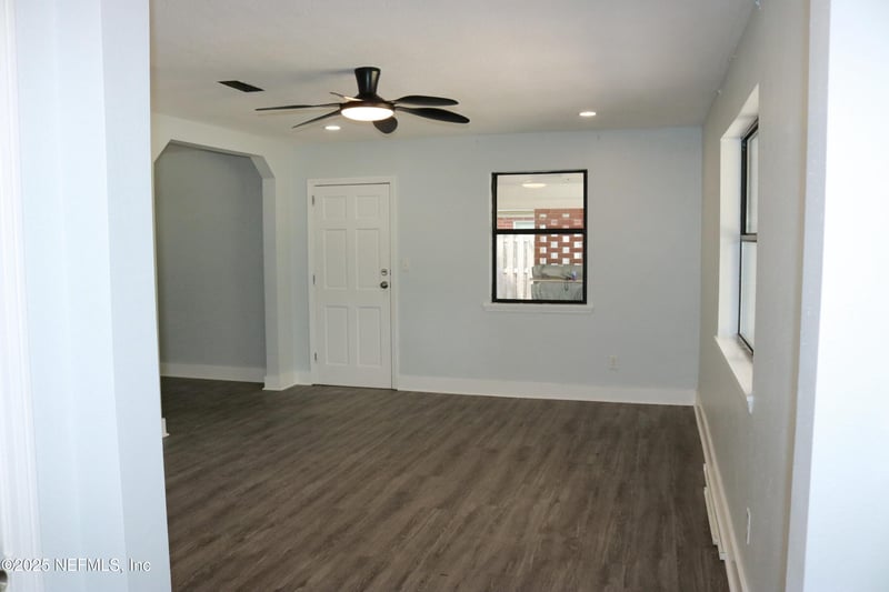 2242 Lake Lucina Dr, Jacksonville, FL 32211