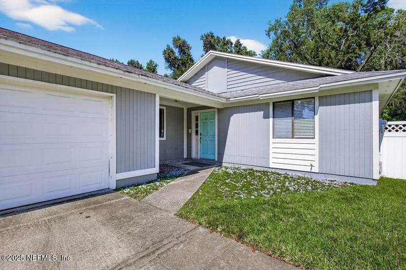 8253 Lake Woodbourne Dr, Jacksonville, FL 32217