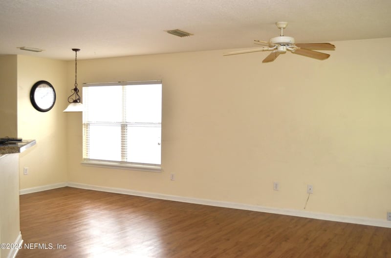 800 Black Cherry Dr, St Johns, FL 32259