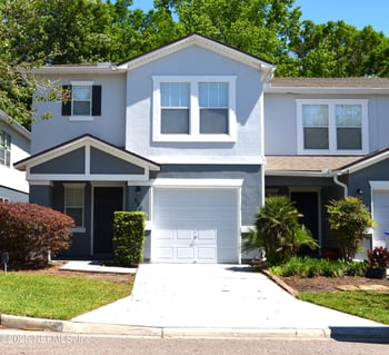 800 Black Cherry Dr, St Johns, FL 32259