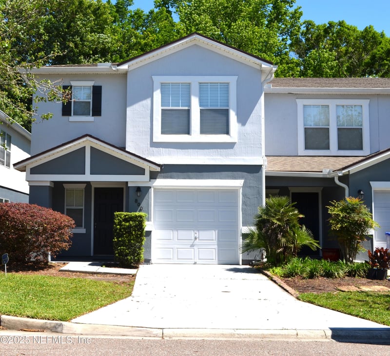 800 Black Cherry Dr, St Johns, FL 32259