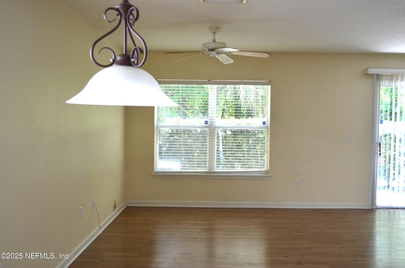 800 Black Cherry Dr, St Johns, FL 32259