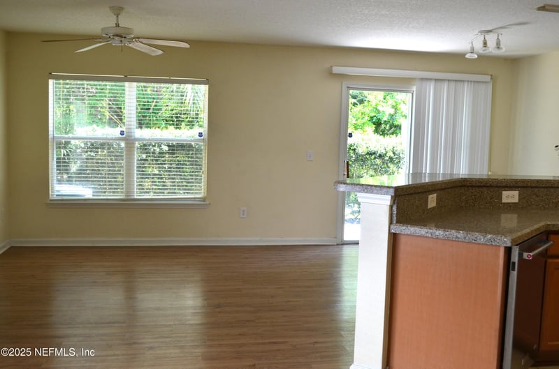 800 Black Cherry Dr, St Johns, FL 32259