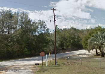 201 Dickens St, Interlachen, FL 32148