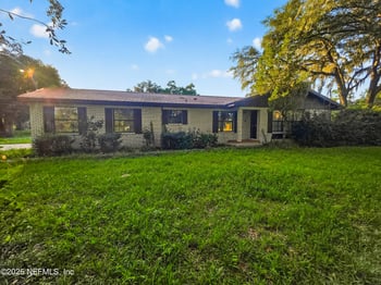 127 Anastasia St, Lake, FL 32025