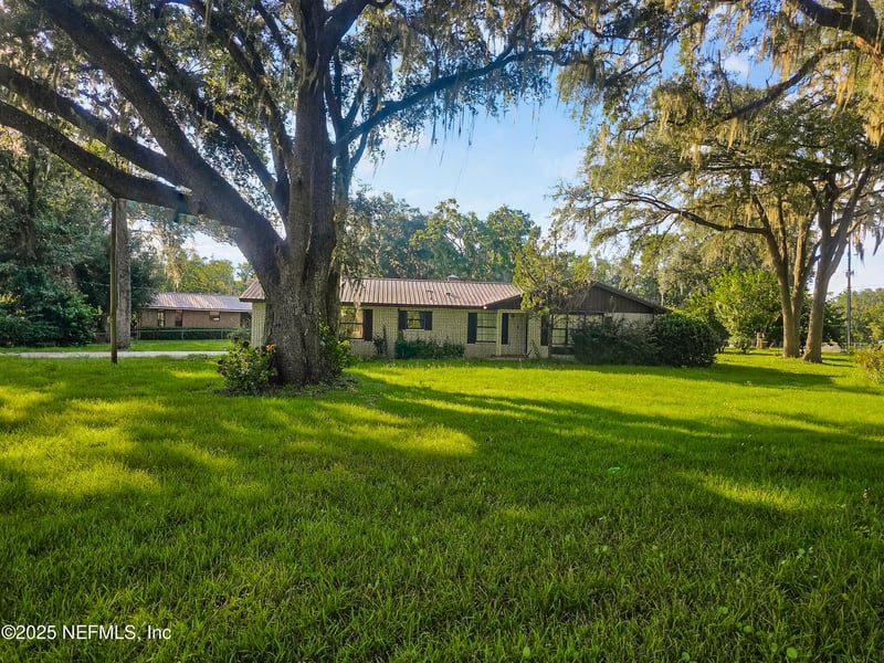 127 Anastasia St, Lake, FL 32025