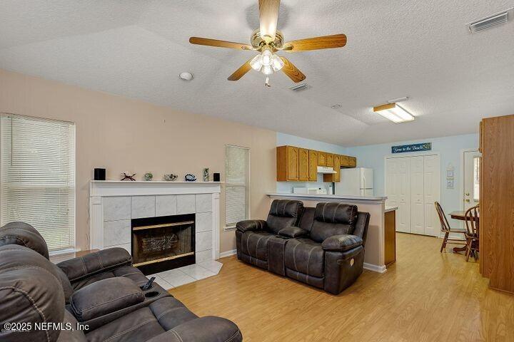 351 Linden Ln, Orange Park, FL 32073