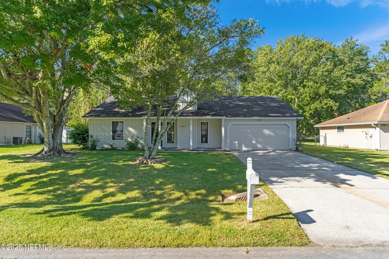 1880 Hollars Pl, Middleburg, FL 32068