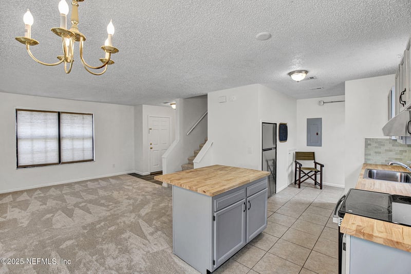 1175 5th St, Jacksonville Beach, FL 32250