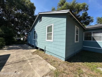8032 Lexington Dr, Jacksonville, FL 32208