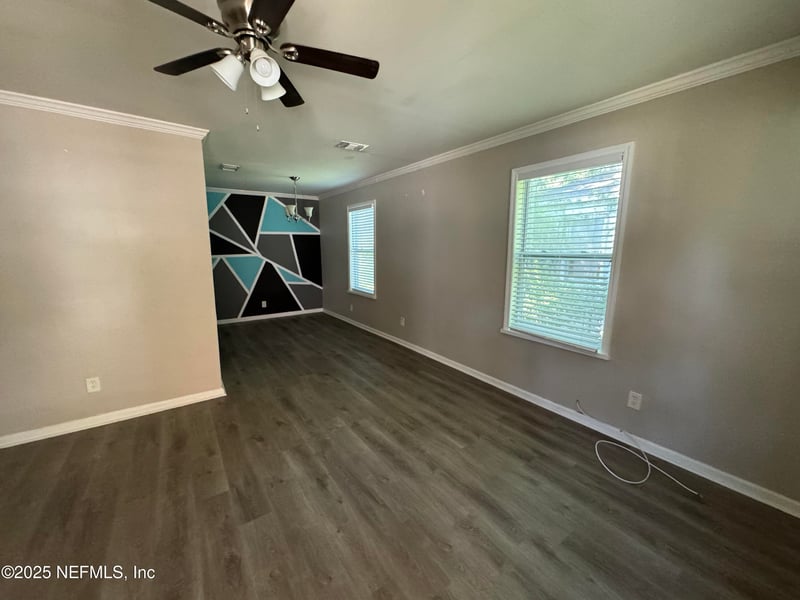 8032 Lexington Dr, Jacksonville, FL 32208