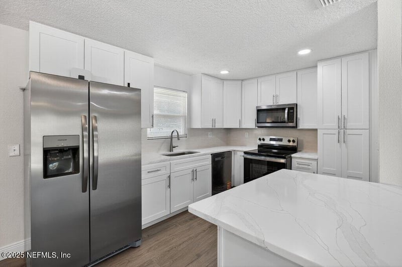 6647 Manhattan Dr, Jacksonville, FL 32219