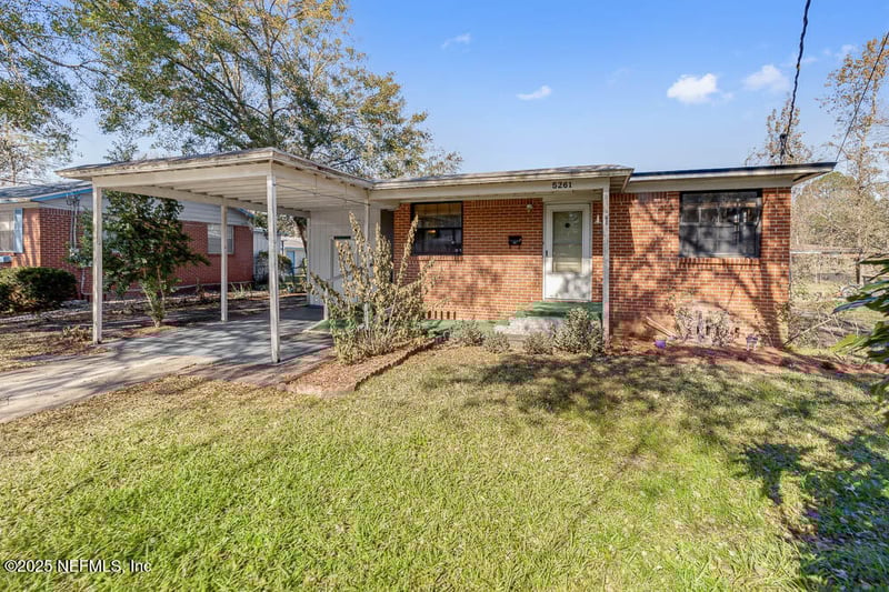 5261 Quan Dr, Jacksonville, FL 32205