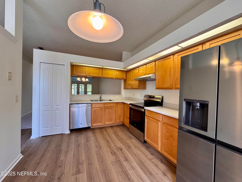 3610 Bridgewood Dr, Jacksonville, FL 32277