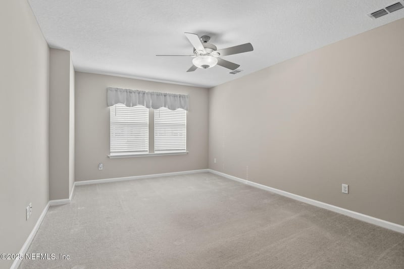 140 Boracay Cir, St Johns, FL 32259